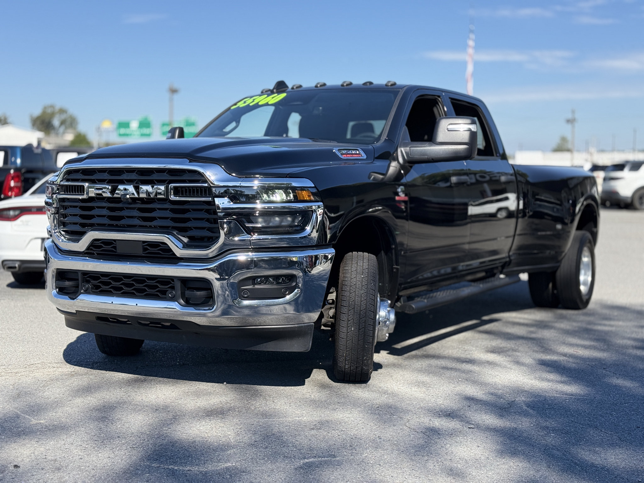 Used 2025 RAM 3500 Tradesman AWD/4WD image 3