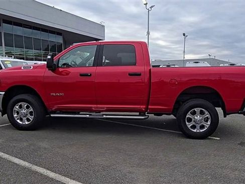 Used 2024 RAM 2500 Big Horn w/ Bed Utility Group image 9
