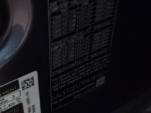 Used 2023 Land Rover Range Rover Velar R-Dynamic S image 22