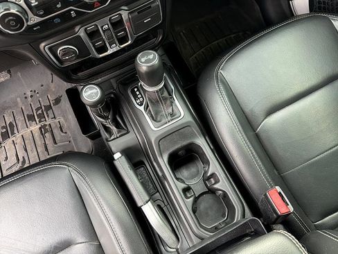 Used 2021 Jeep Wrangler Unlimited Sahara w/ Cold Weather Group image 14