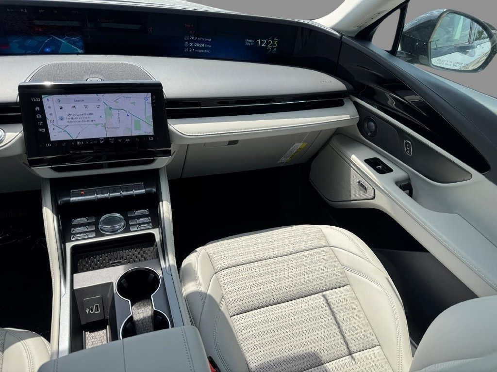 New 2026 Lincoln Nautilus Reserve AWD/4WD image 12