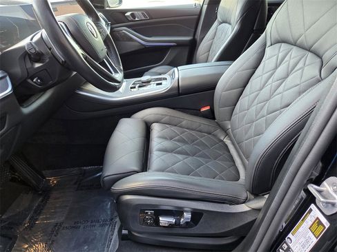 Used 2025 BMW X5 xDrive40i w/ Climate Comfort Package image 25