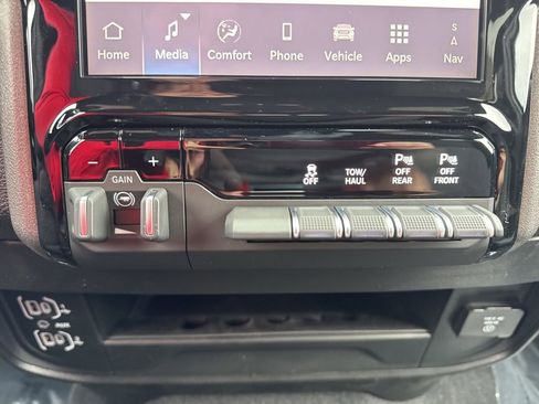 New 2026 RAM 2500 Tradesman AWD/4WD image 16