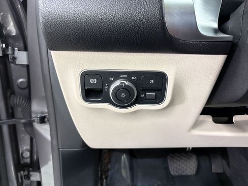 Certified 2023 Mercedes-Benz EQB 300 4MATIC w/ Pinnacle Package image 10