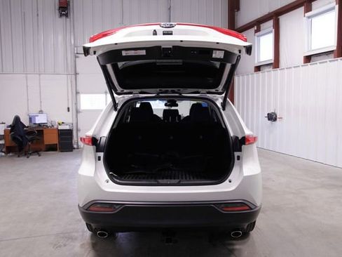 Used 2021 Toyota Venza LE image 20