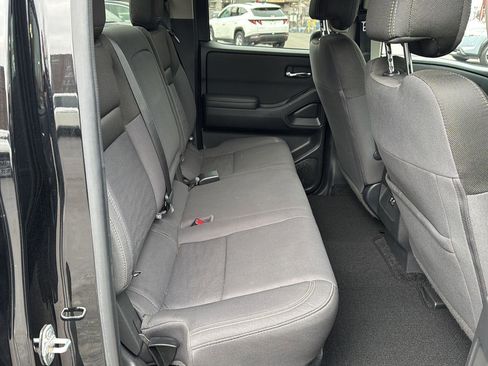 Used 2023 Nissan Frontier SV image 28