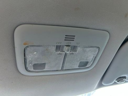 Used 2019 Toyota Corolla LE image 28