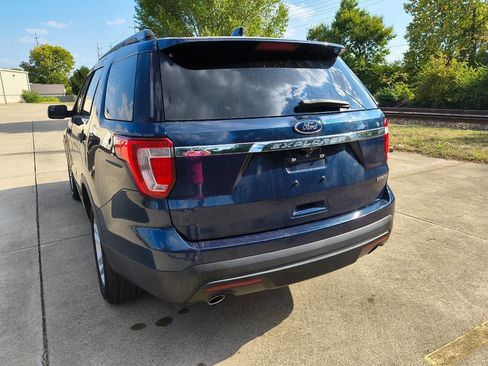 Used 2016 Ford Explorer FWD image 2