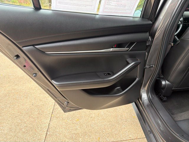 Used 2020 MAZDA MAZDA3 Sedan w/ Select Package FWD image 18
