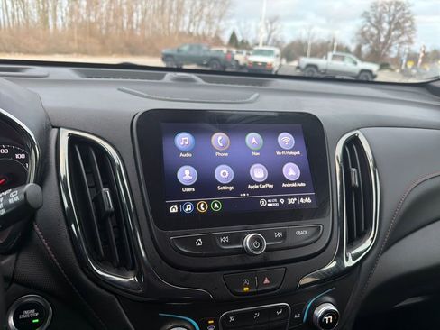 Used 2022 Chevrolet Equinox RS w/ RS Leather Package image 19