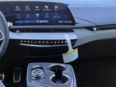 New 2025 Cadillac Optiq Sport 1 image 15