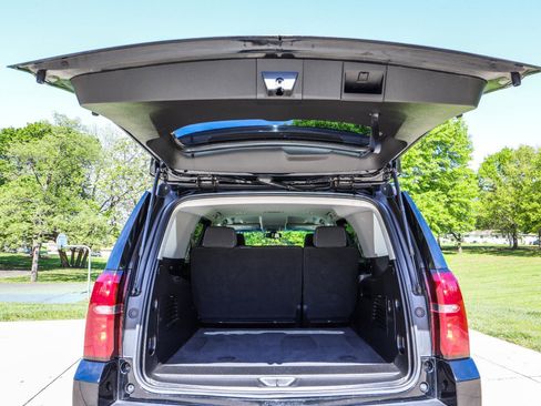 Used 2019 Chevrolet Tahoe LS AWD/4WD image 19