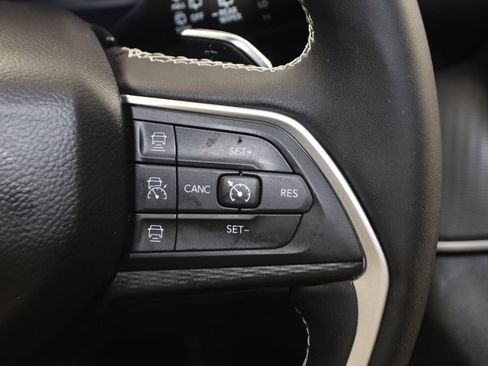 Used 2023 Jeep Grand Cherokee L Laredo AWD/4WD image 35