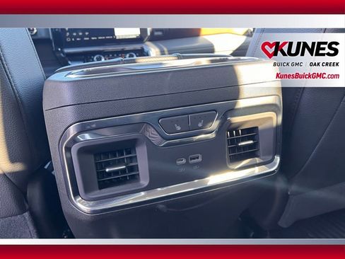 Used 2024 GMC Sierra 1500 AT4 w/ Technology Package image 7