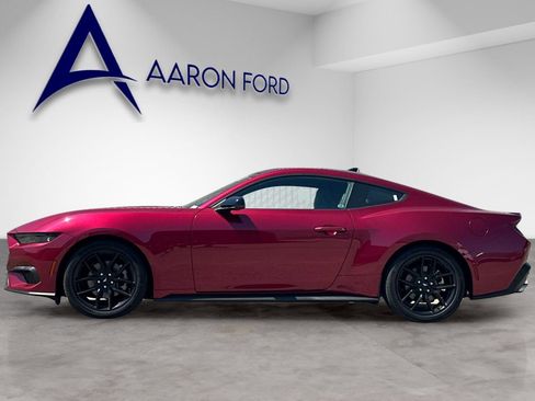 Used 2025 Ford Mustang Premium RWD image 3