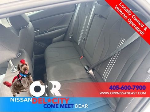 Used 2025 Hyundai Elantra SEL FWD image 10
