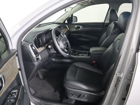 Used 2022 Kia Sorento EX w/ Panoramic Sunroof Package image 20