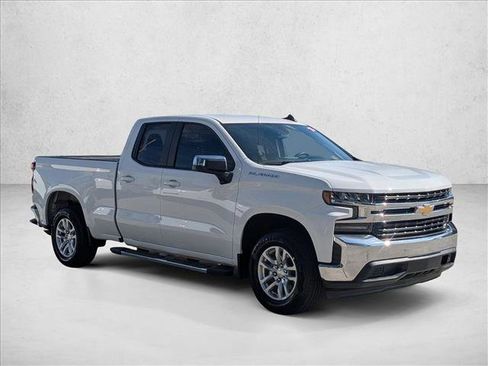 Used 2020 Chevrolet Silverado 1500 LT w/ LT Value Package image 3