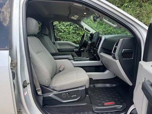 Used 2016 Ford F150 XLT w/ Equipment Group 302A Luxury AWD/4WD image 30