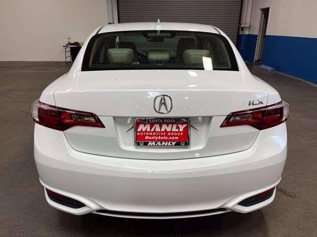 Used 2017 Acura ILX FWD image 4