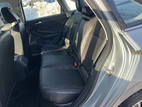 Used 2019 Volkswagen Jetta SE image 23