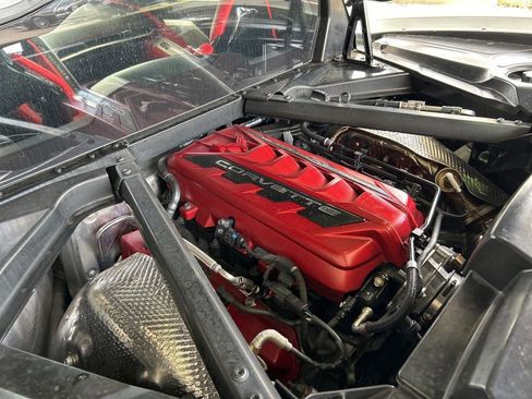 Used 2021 Chevrolet Corvette Stingray Preferred Cpe w/ Chrome Exterior Badge Package image 32