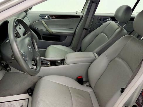 Used 2003 Mercedes-Benz C 240 Sedan image 19
