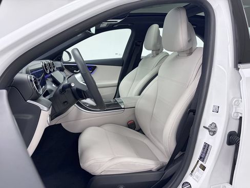 Certified 2023 Mercedes-Benz C 300 4MATIC Sedan image 16
