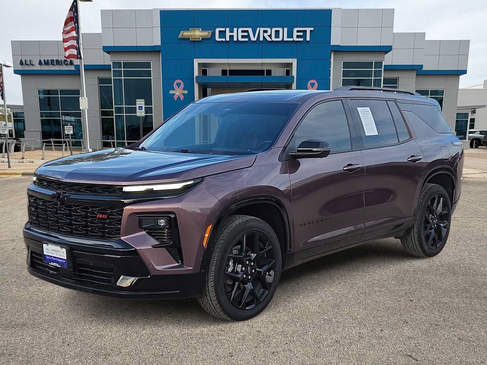 Used 2026 Chevrolet Traverse RS w/ LPO, Floor Liner Package FWD image 1