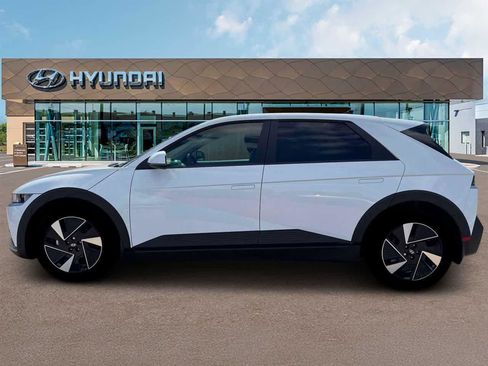 New 2026 Hyundai Ioniq 5 SEL image 32