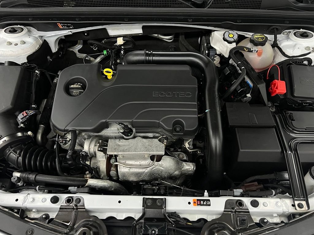 Used 2024 Chevrolet Malibu LT w/ Sport Edition FWD image 11