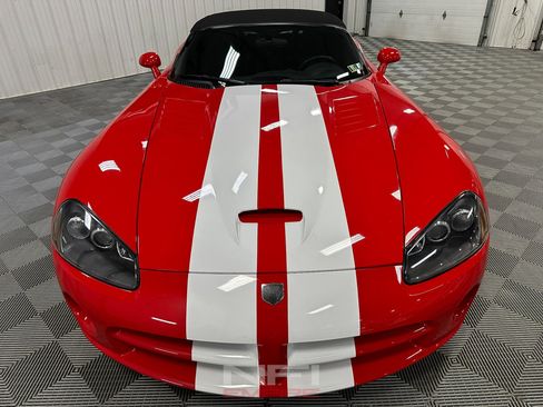 Used 2004 Dodge Viper SRT-10 image 8