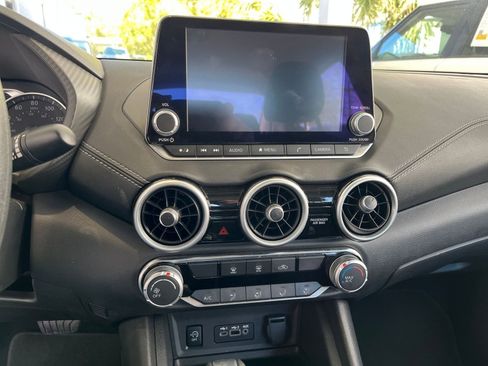Used 2025 Nissan Sentra SV image 17