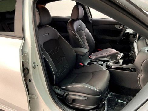 Used 2022 Kia Forte GT-Line w/ GT-Line Technology Package image 7