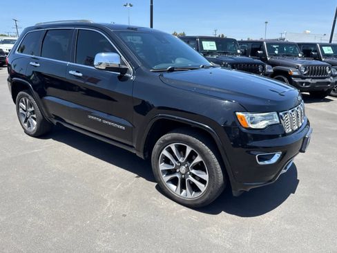 Used 2018 Jeep Grand Cherokee Overland RWD image 10