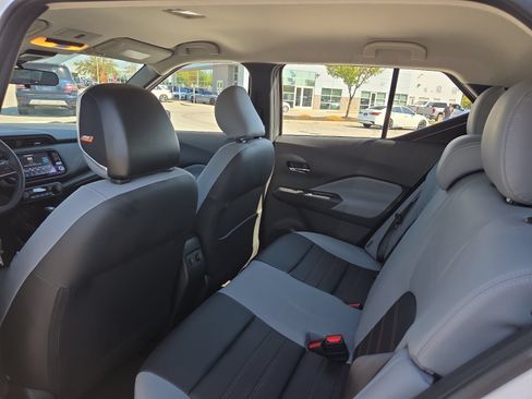 Used 2024 Nissan Kicks SR w/ SR Premium Package FWD image 10