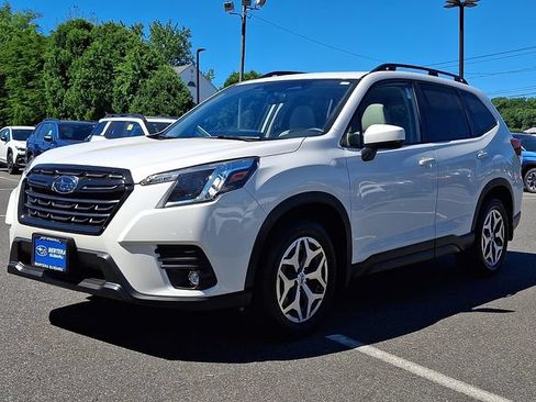 Used 2024 Subaru Forester Premium AWD/4WD image 3