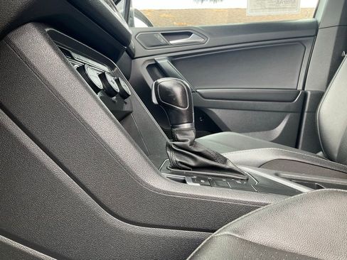 Used 2019 Volkswagen Tiguan SEL Premium R-Line image 29