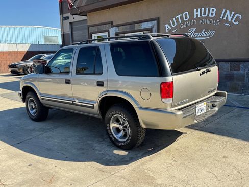 Used 2001 Chevrolet Blazer LS w/ Preferred Equipment Group image 7