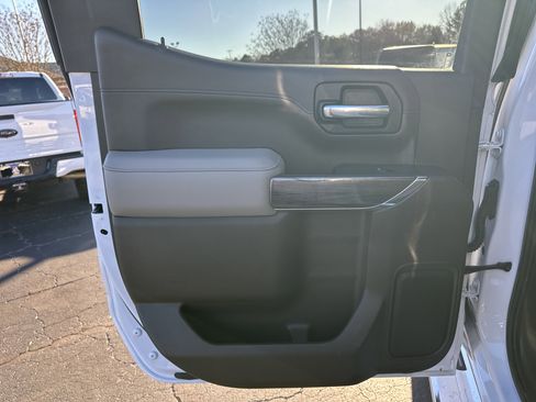 Used 2021 Chevrolet Silverado 1500 LTZ w/ LTZ Premium Package image 22