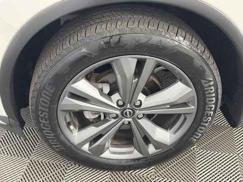 Used 2023 Nissan Murano Platinum AWD/4WD image 13