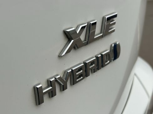 Used 2017 Toyota RAV4 XLE w/ All Weather Liner Package image 9