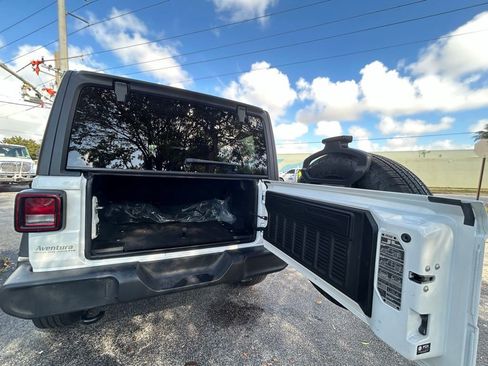 Certified 2024 Jeep Wrangler Sport S image 33