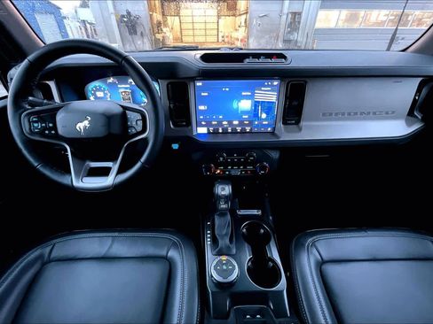 Certified 2025 Ford Bronco Outer Banks image 16