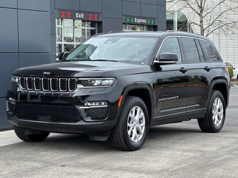 Used 2022 Jeep Grand Cherokee Limited AWD/4WD image 7