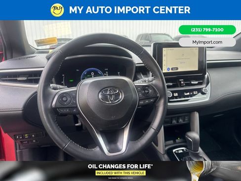 Used 2025 Toyota Corolla Cross AWD Hybrid w/ Convenience Package image 14