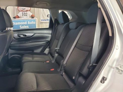 Used 2018 Nissan Rogue S AWD/4WD image 9