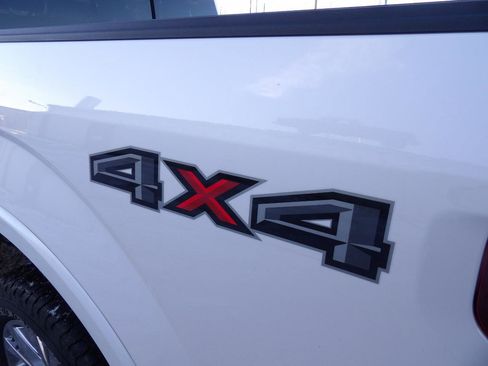 Used 2016 Ford F150 Lariat w/ Equipment Group 502A Luxury image 5