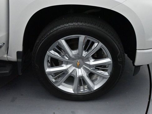 Used 2024 Chevrolet Silverado 1500 High Country w/ High Country Premium Package AWD/4WD image 38