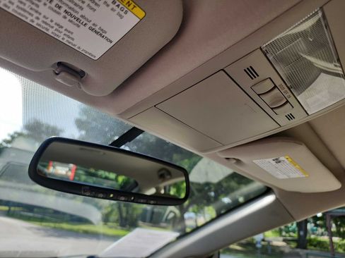 Used 2006 Toyota Prius FWD image 16